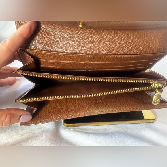 LOUIS VUITTON WALLET - PRISTINE CONDITION **100% AUTHENTIC. - Picture 13 of 13